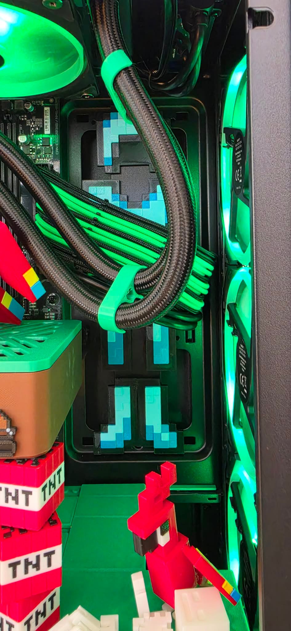 Pixel Art Workstation PC 7